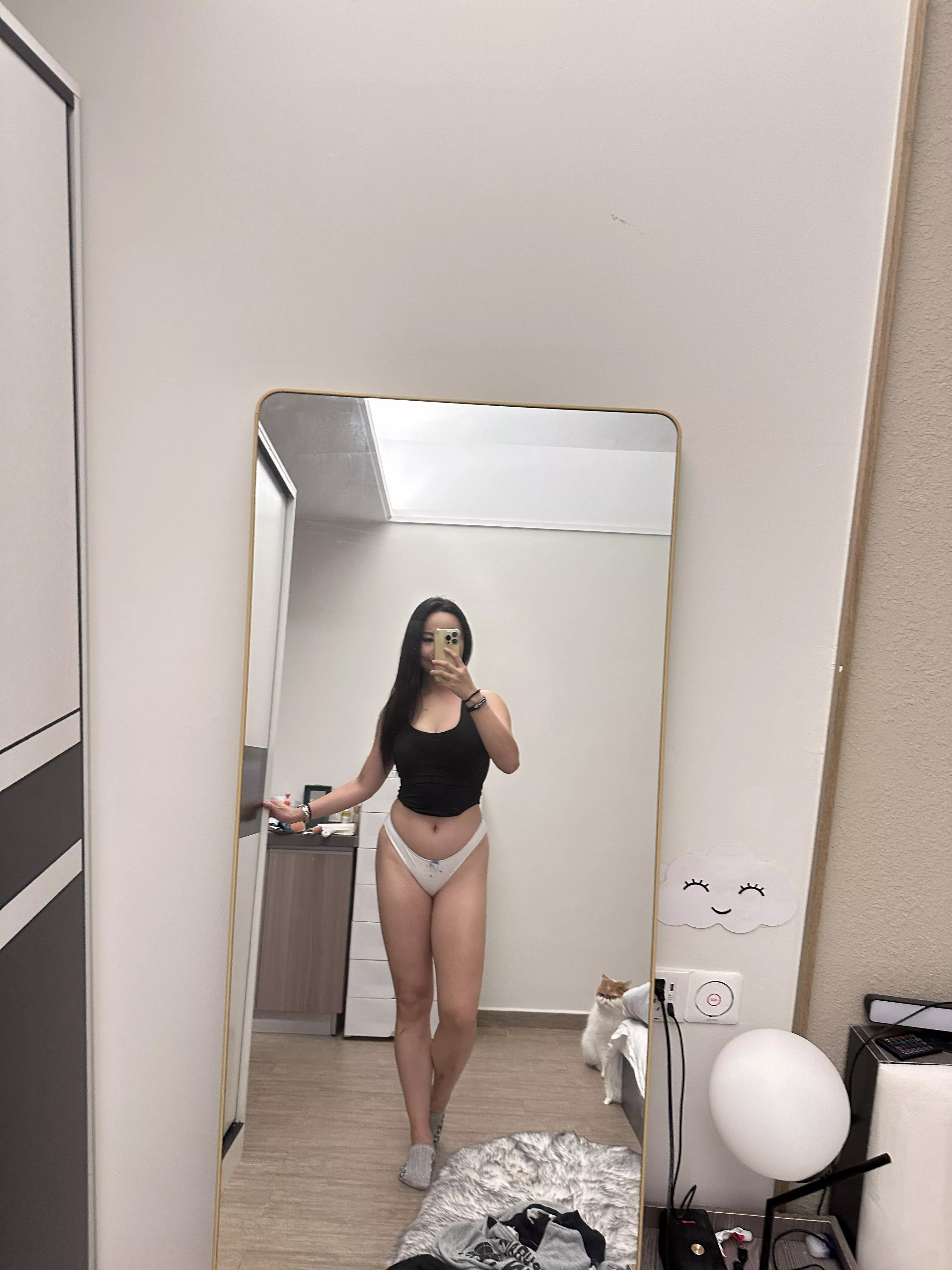 Are we fucking on the first date or are you too shy? posted by Carlaloli