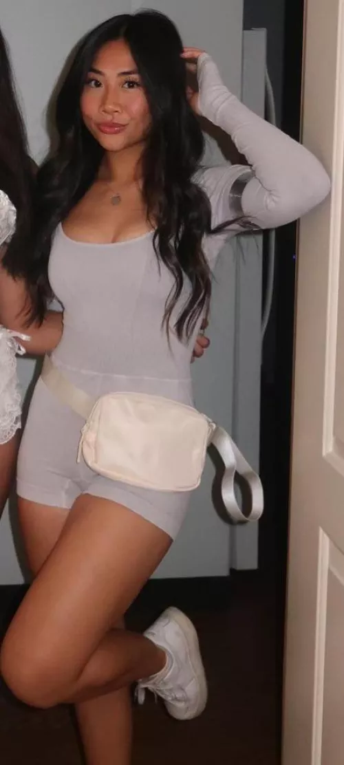 Costume Party by whitetoweltw