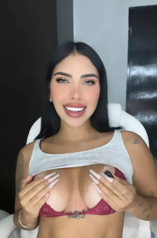 Do tanlines make me more attractive? by UpstateFathom