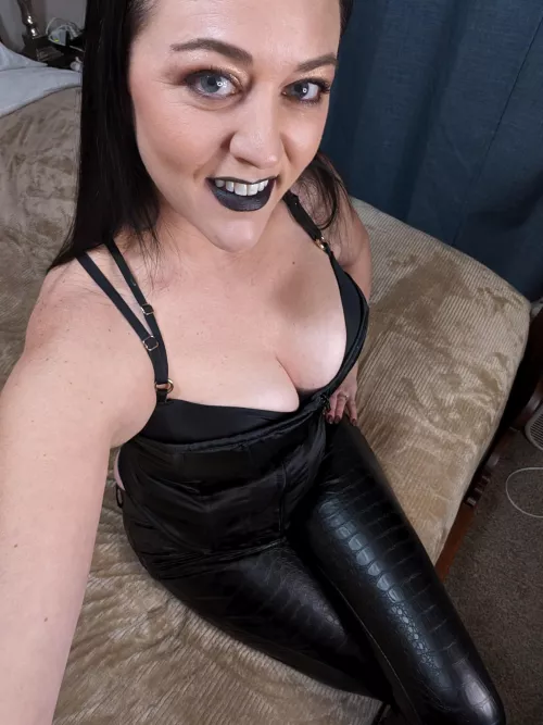 Does having a 'Big Titty Goth MILF' work for you? by toyification_girl