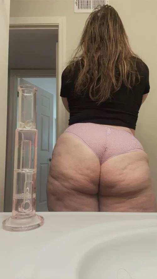 (F)irst NSFW Post by Pawffles324