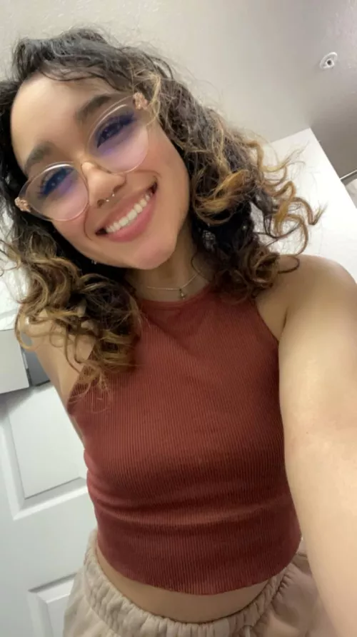 Glasses on IUTR by AwesomeGirlo