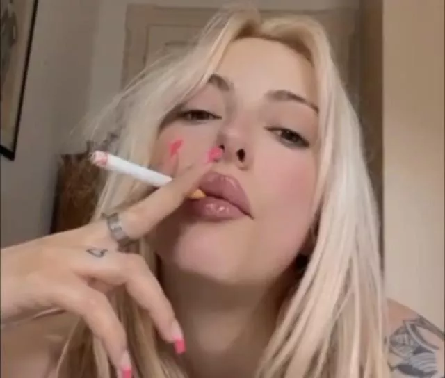 Hard Drag Stare posted by Early_Cartoonist_690