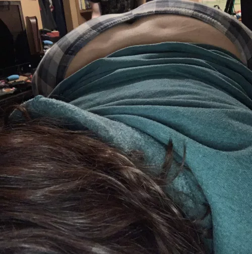 Hope you don’t mind my dimples 🫣 by Dizzy-Shoulder-1641