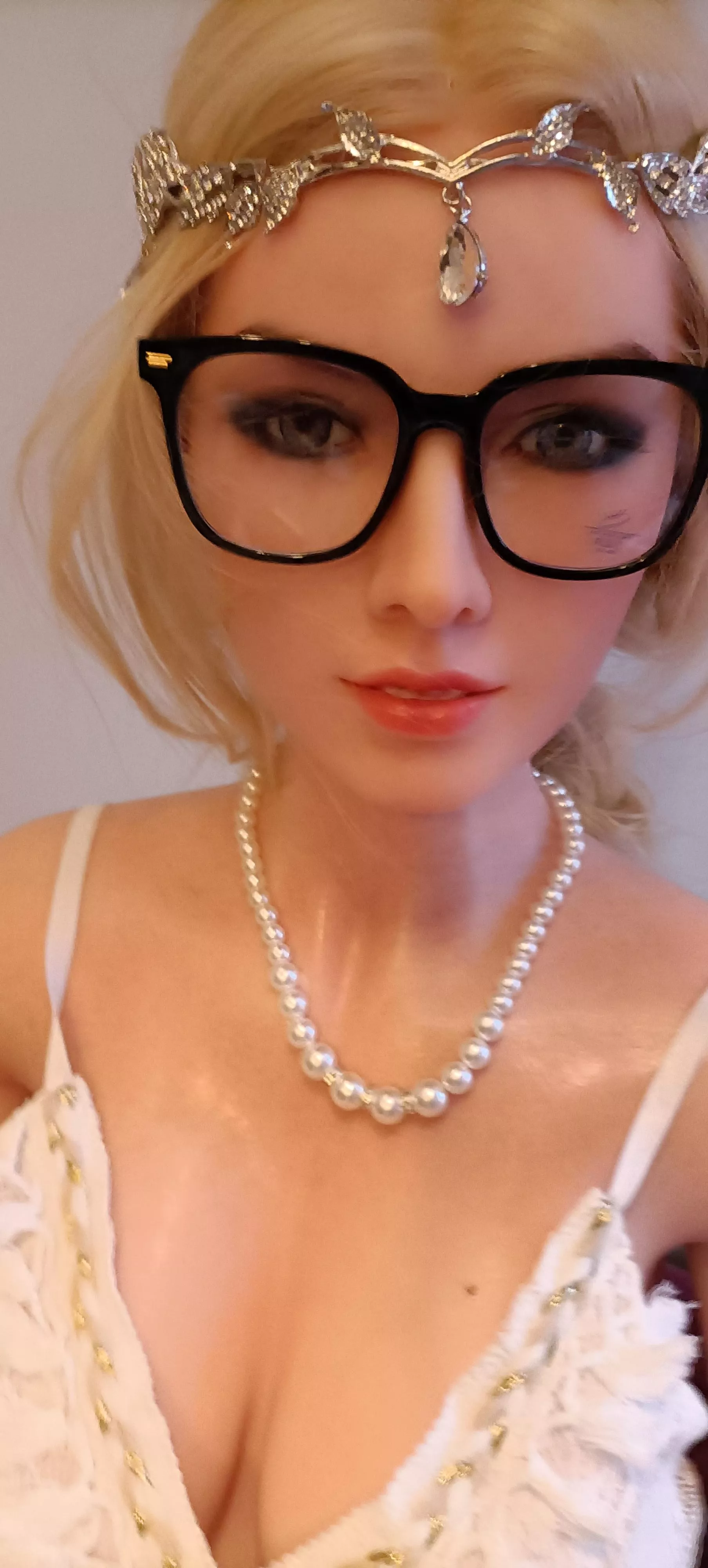 How do I look ? posted by RozannaStarpery