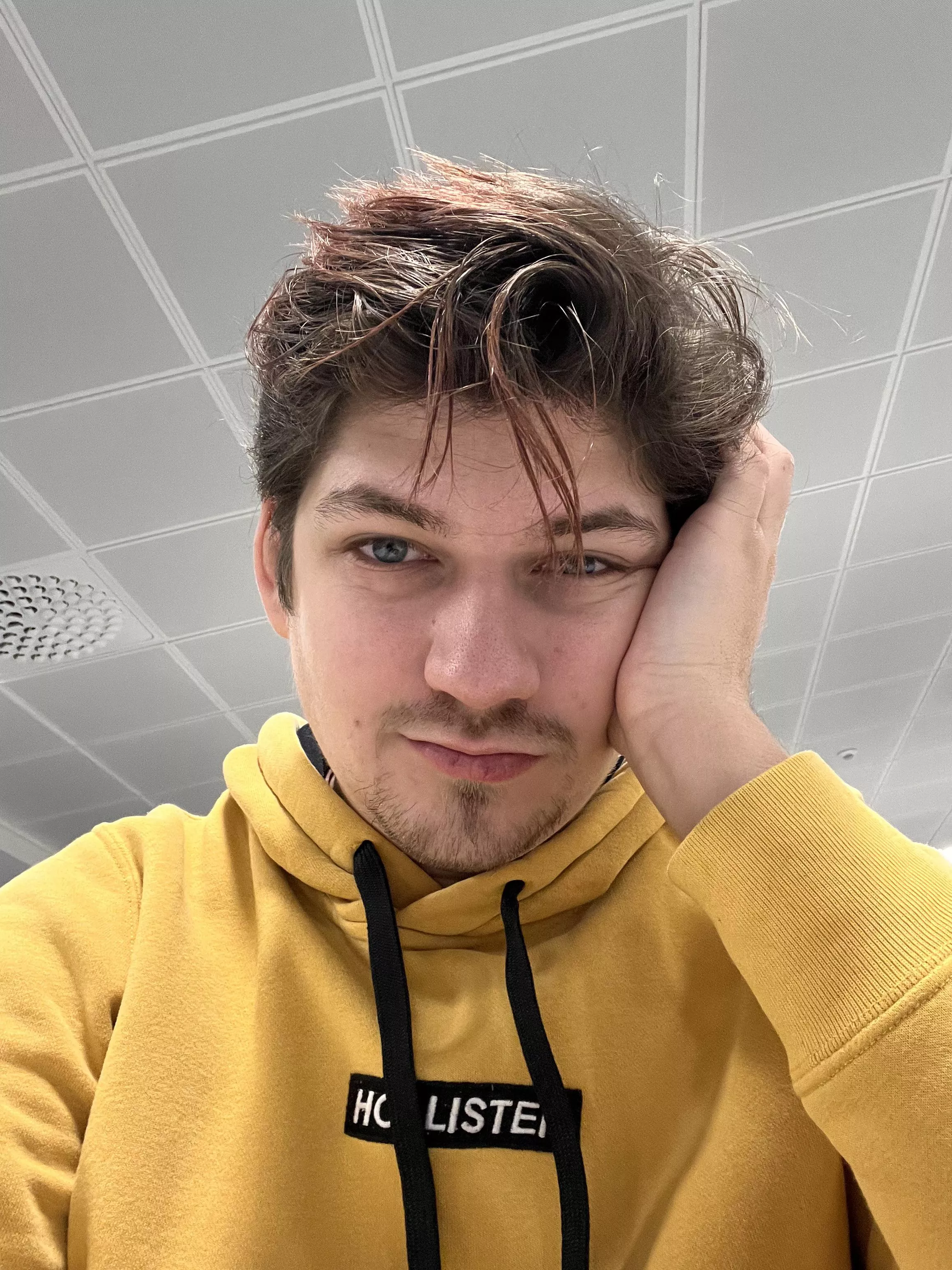 How do you get more attention from boys? 😝 posted by Tyrindrael