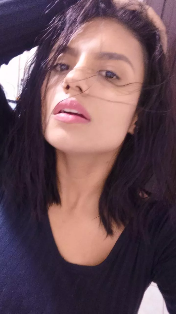 I am very hot today! posted by angelinagil