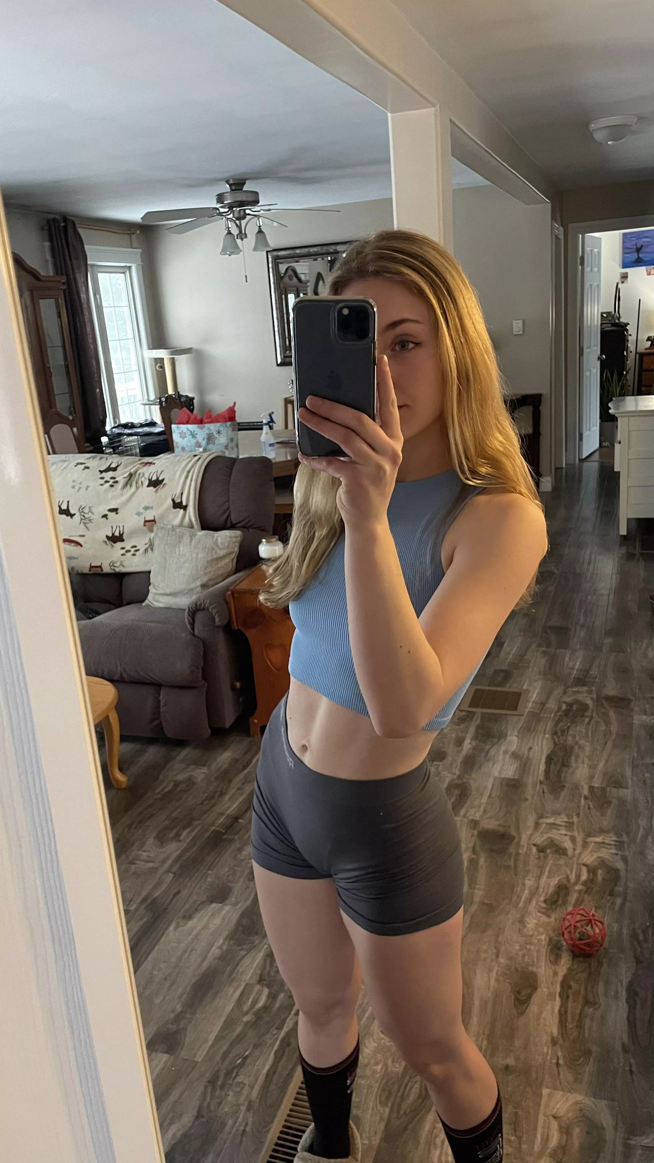 I long for your tongue to run up and down my legs posted by Eloise_ML