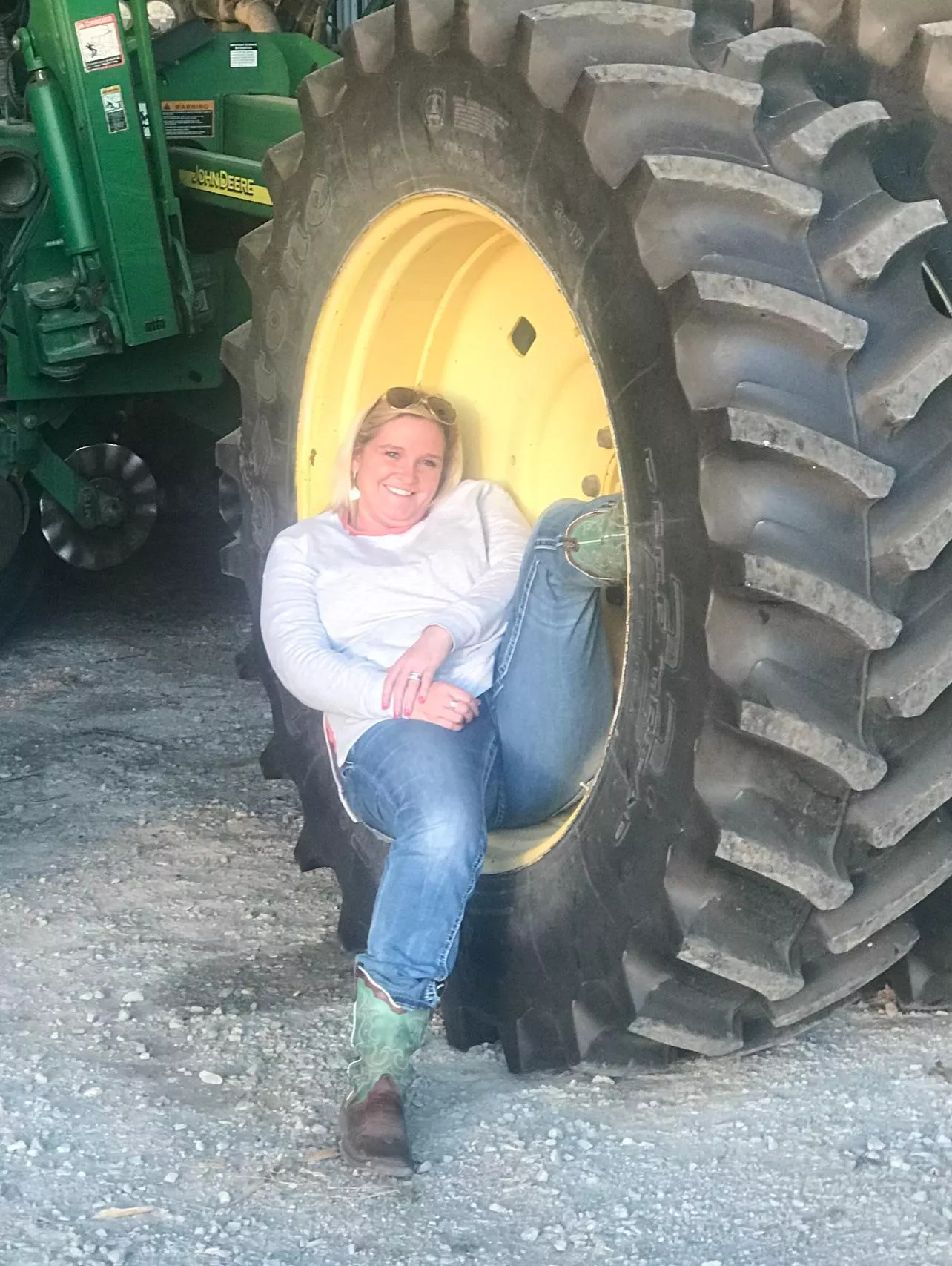 I’m ready for spring posted by Bustyfarmgirl