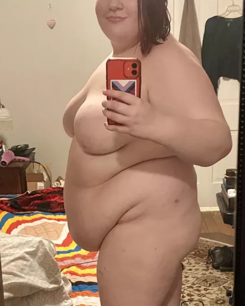 it’s another beautiful day to be curvy and squishy😊💖 by thisbitchwithanxiety