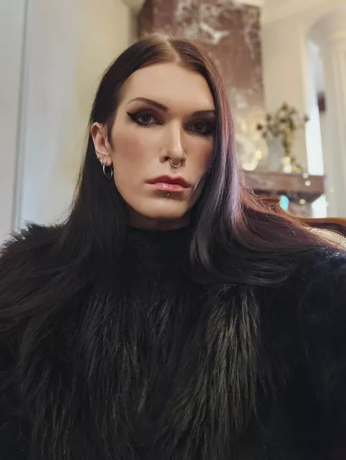 just a selfie because I like my makeup :3 by Kiro_Morwain