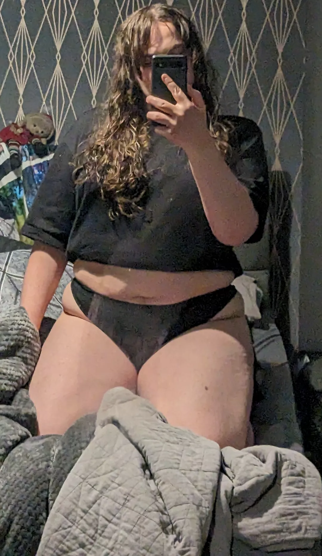 Looking for for someone who wants to treat a thicc girl like a whore posted by RxvenGirl