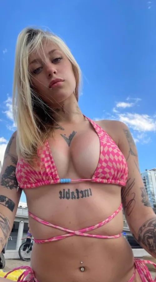 Looking pretty in pink bikini [ IUTR ] by cooperationapples