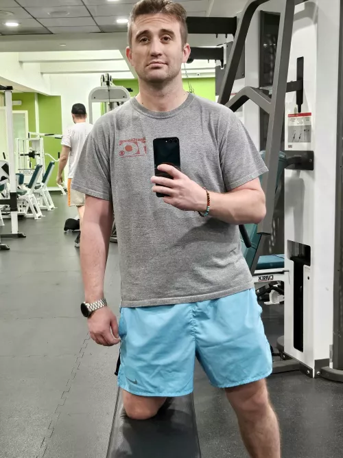 Nearly had the gym all to myself last night 🏋‍♂️ by BryanCrayonston