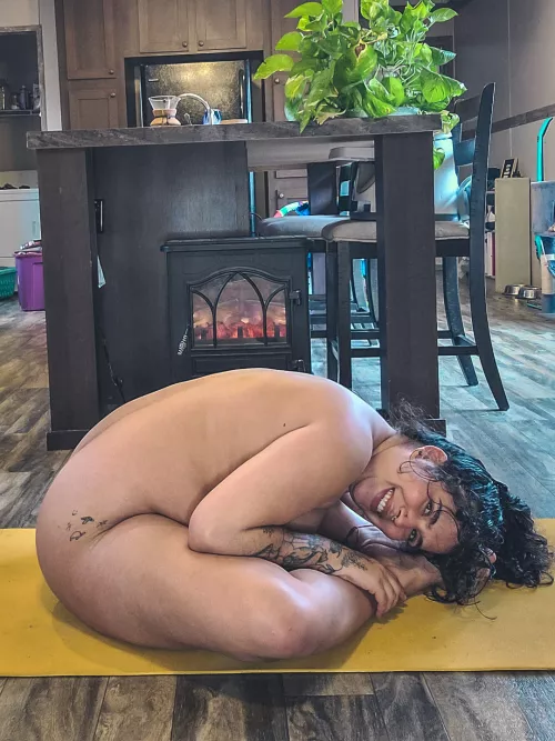 Opening my hips by Sophi_Krisss