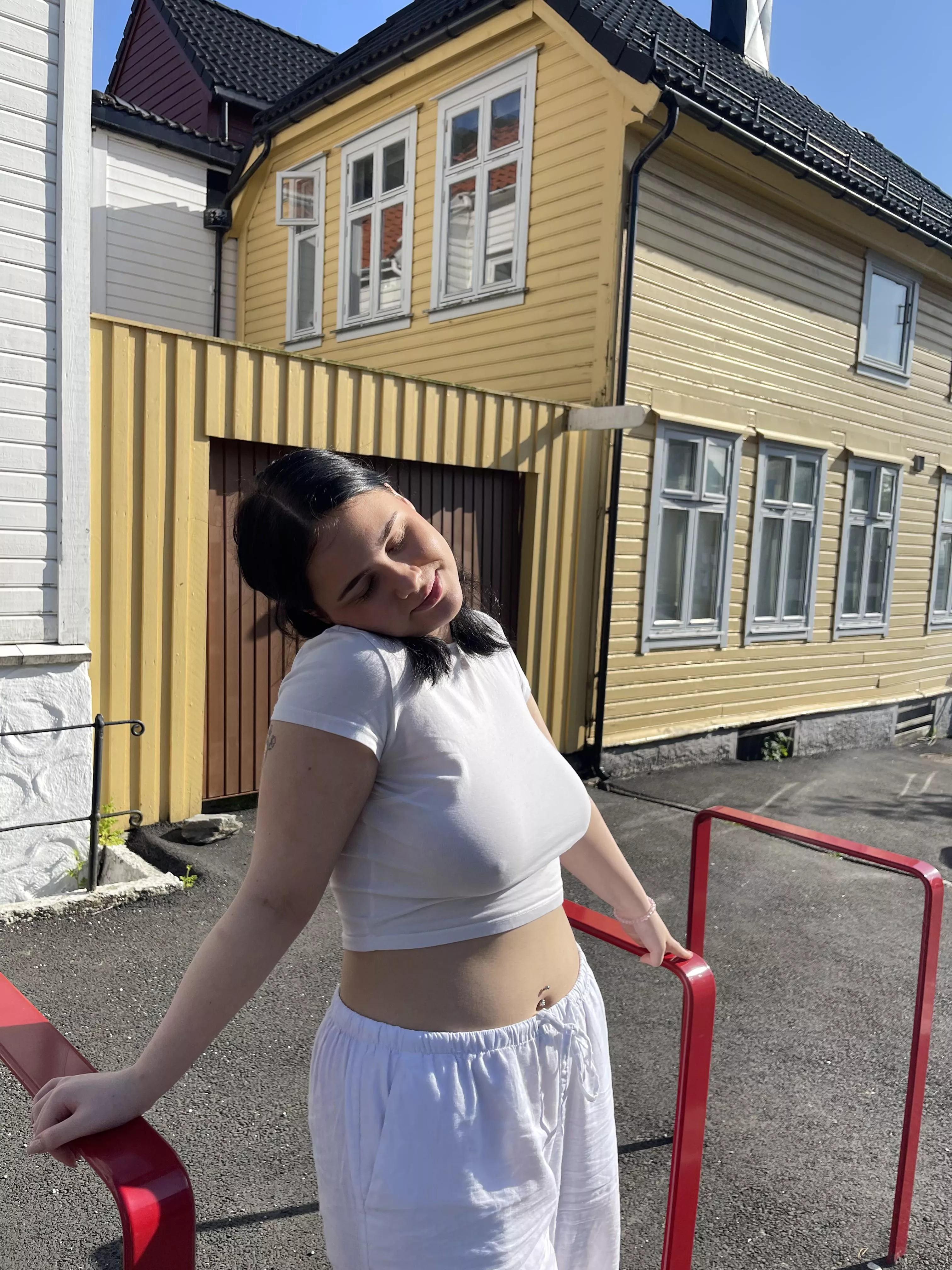 Outfit check before strolling posted by Ability-Tremendous6