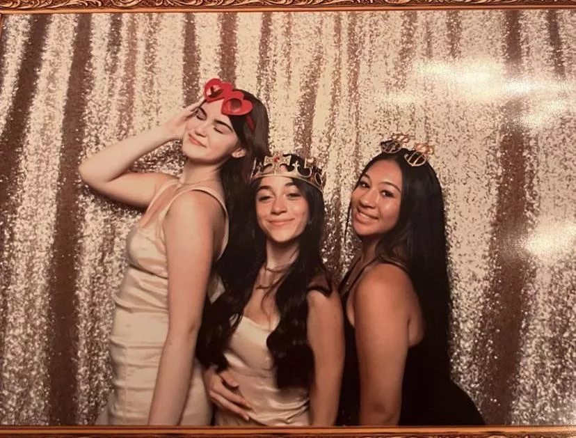 Party posted by CuteMasterpiece7923