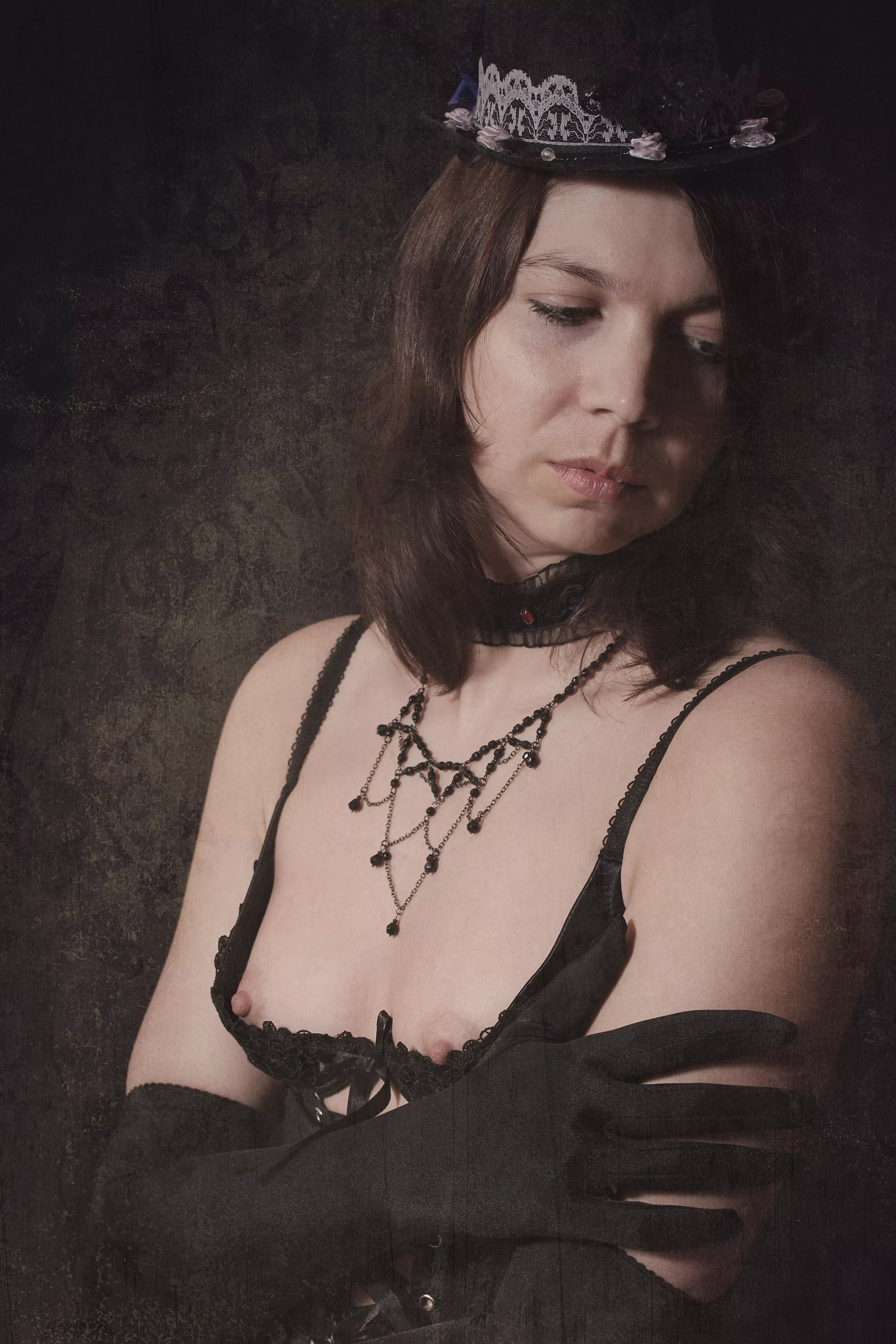 Portrait of a lady posted by Nandoriel