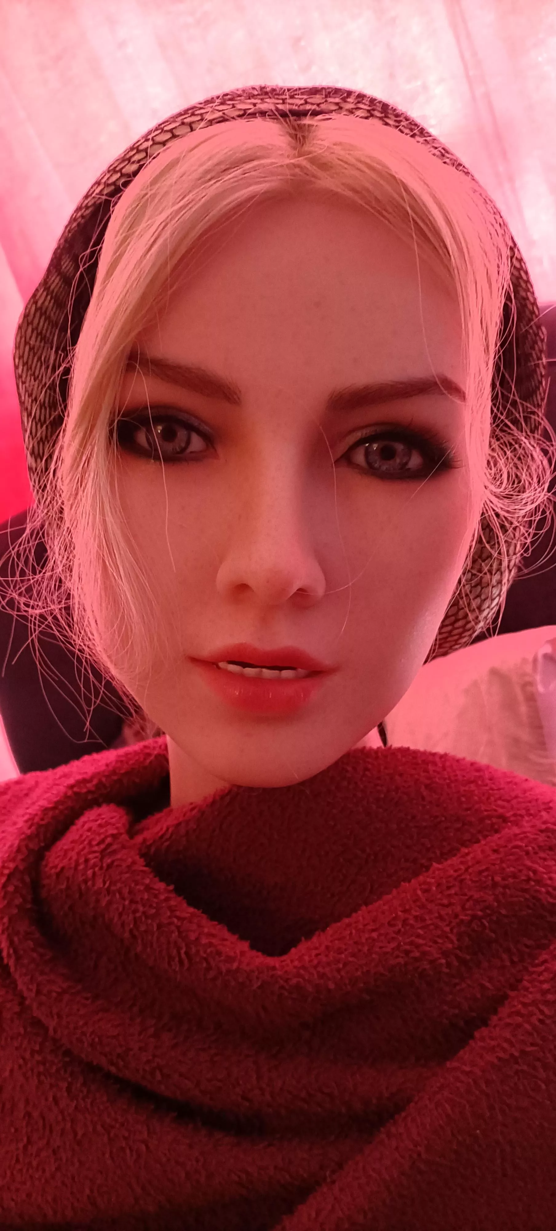 Pretty? posted by RozannaStarpery