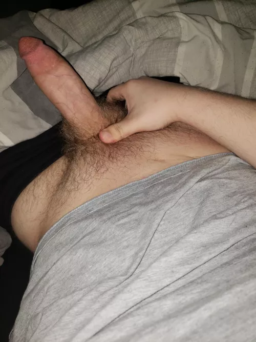 Sit on me while I play by Dumb-Twinkie