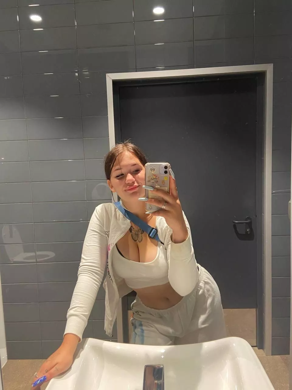 Sorry, I'm not a model, but maybe you'll like this too🥺 posted by Altruistic-Heron-499