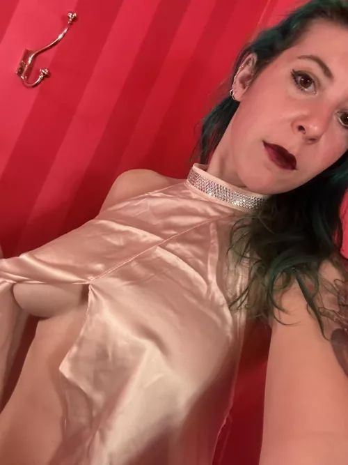 The perfect underboob by sirenskiss3