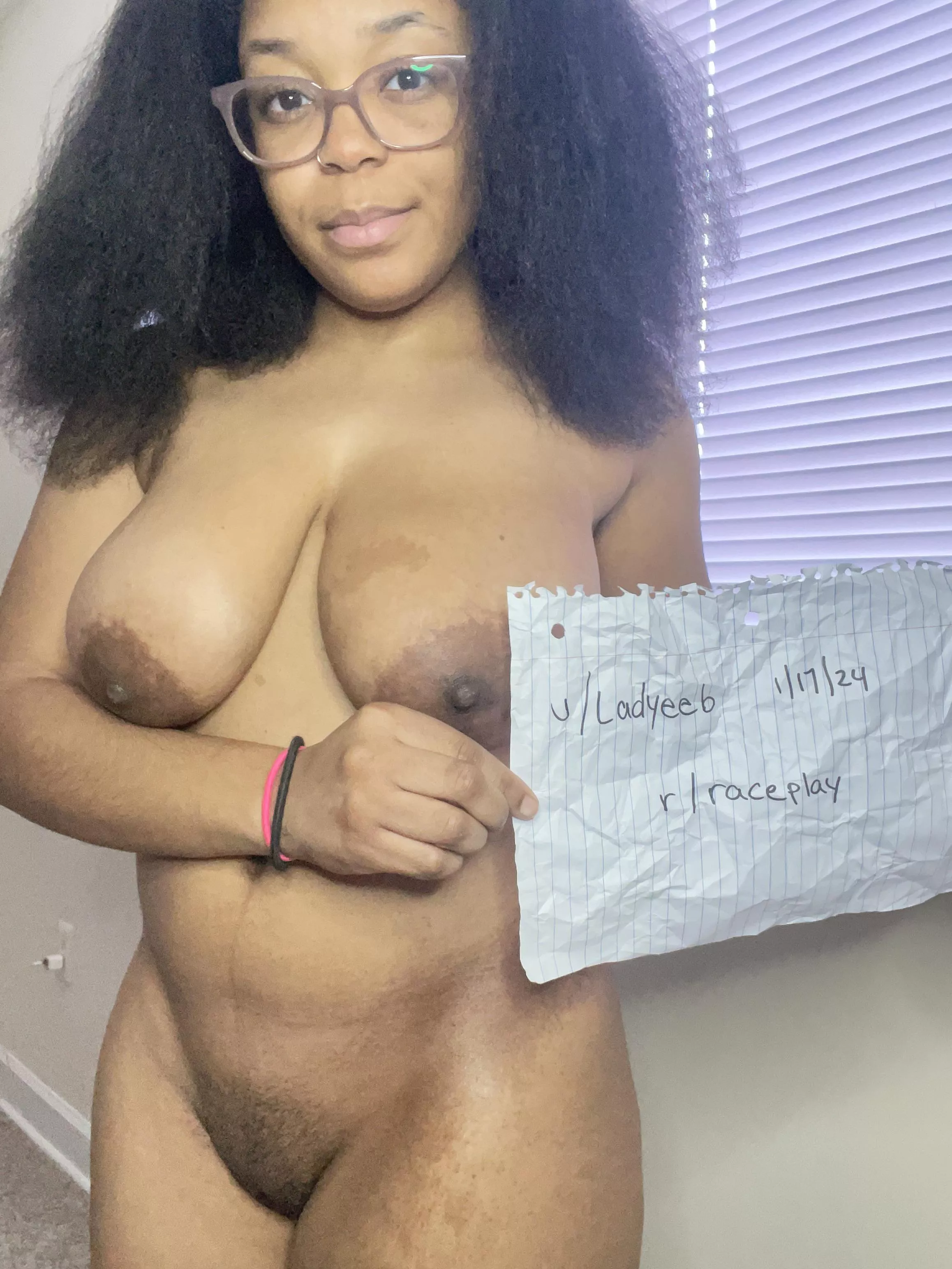 Verification post posted by Ladyeeb