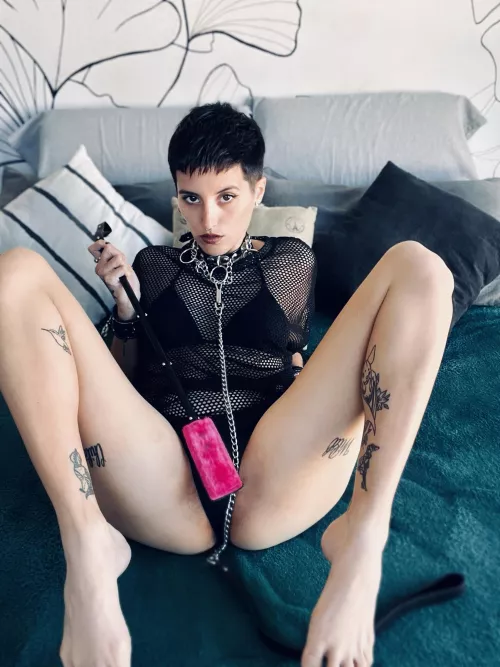 Want to come over? by goddess_arabella666