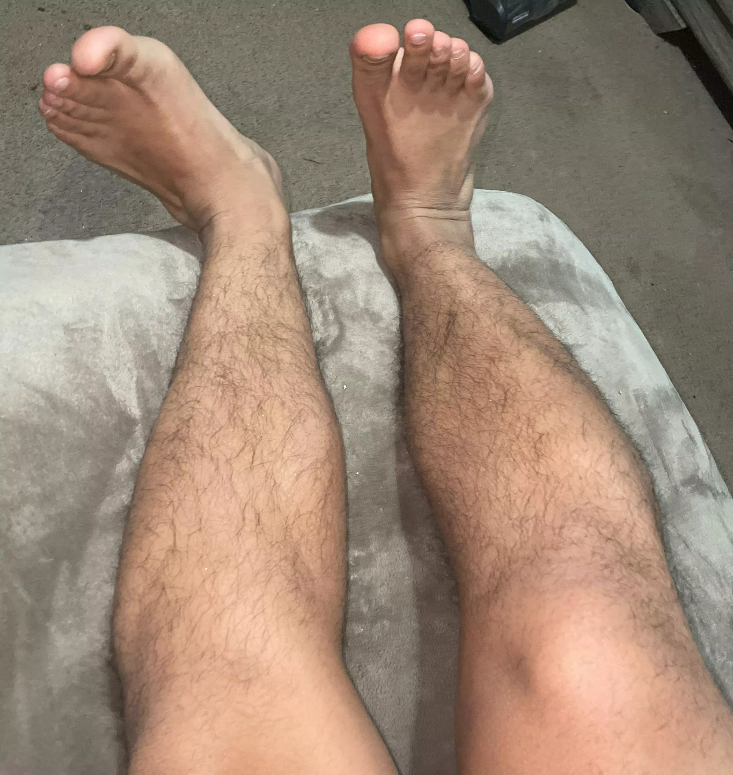 Where are my feet lovers who like devouring Latin feet 🦶 posted by Alt_ctrl_dl