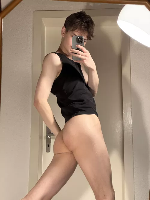 Who tastes my 🍑? by Dependent_Ad_8142