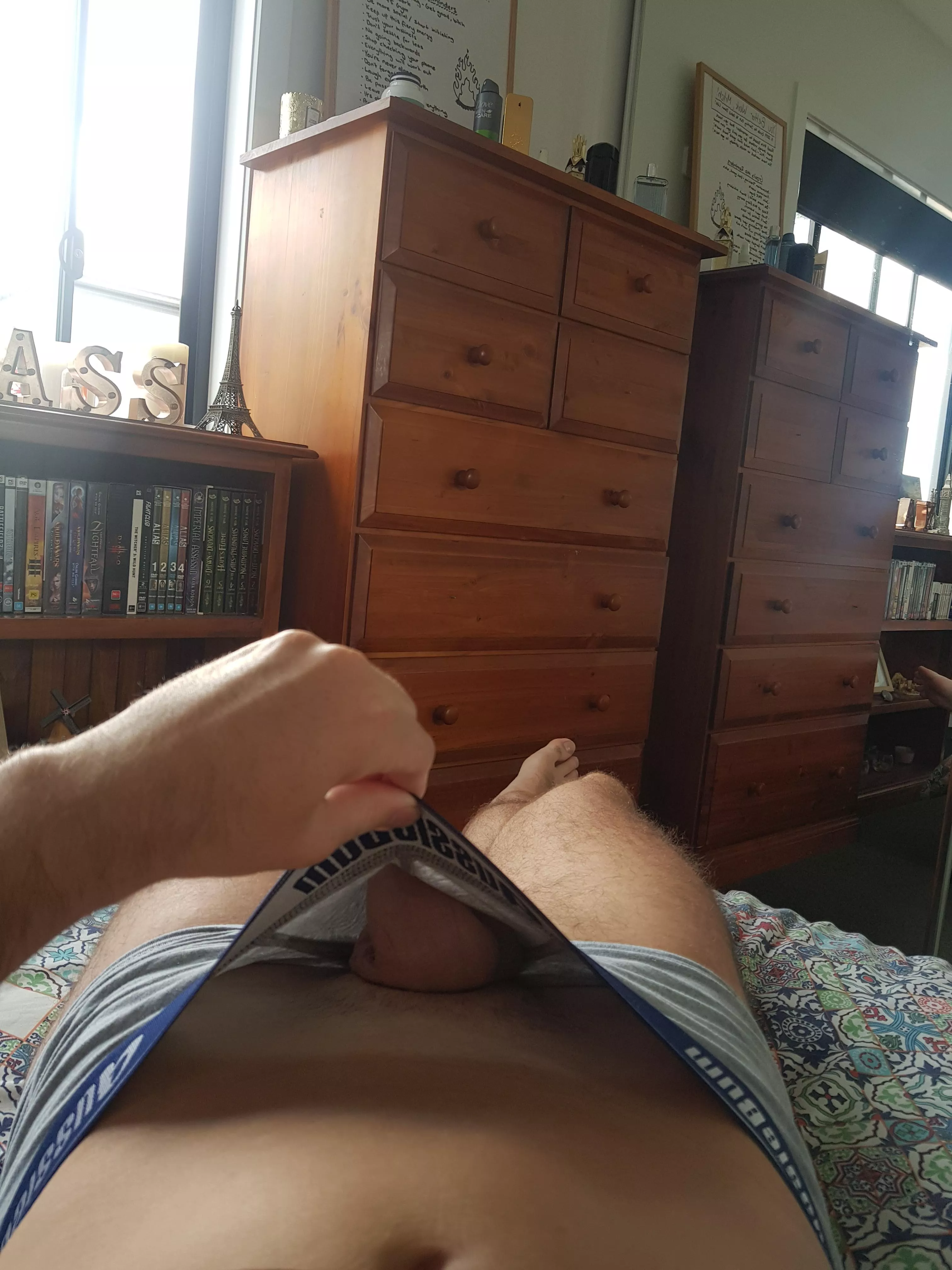 Who wants a peak? posted by Archerussy