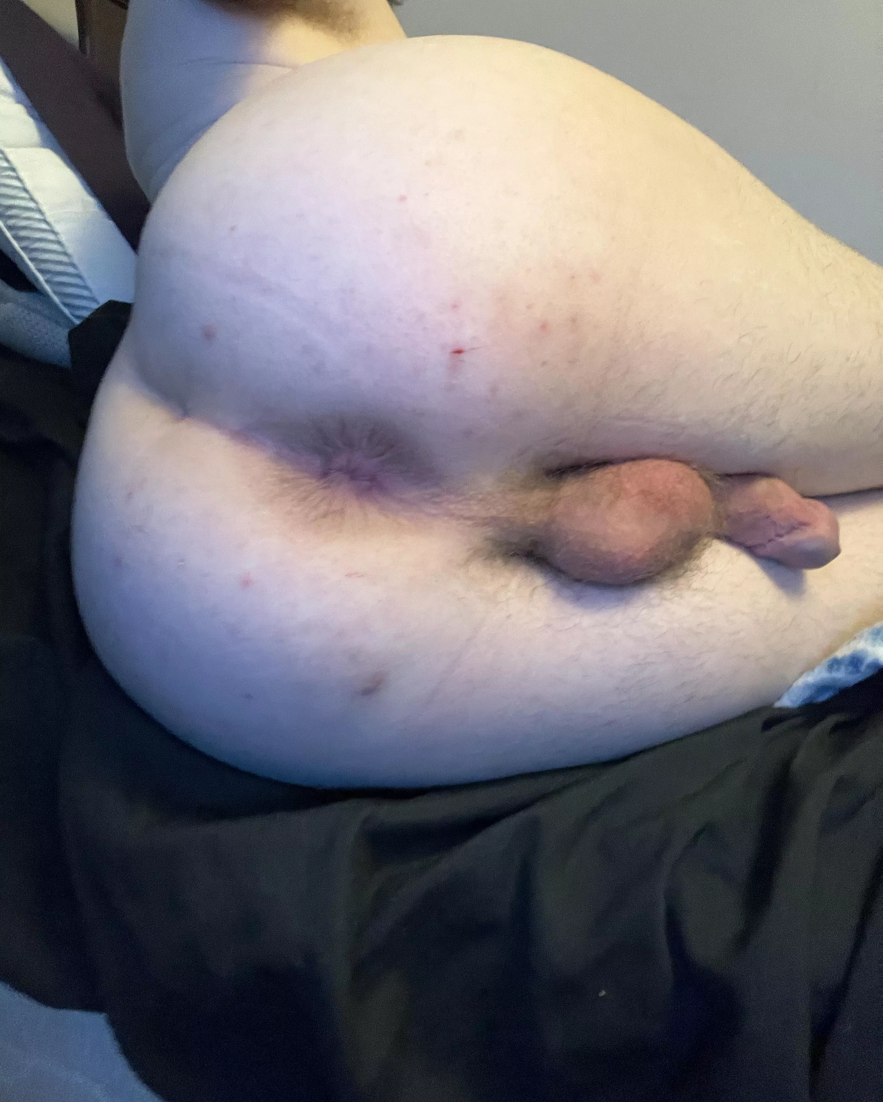 You walk in on me laying like this, wyd to me? posted by Scott-OH