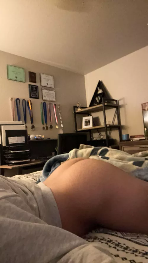 18 hmu on snap carlox.456 by WrittingKingSpace