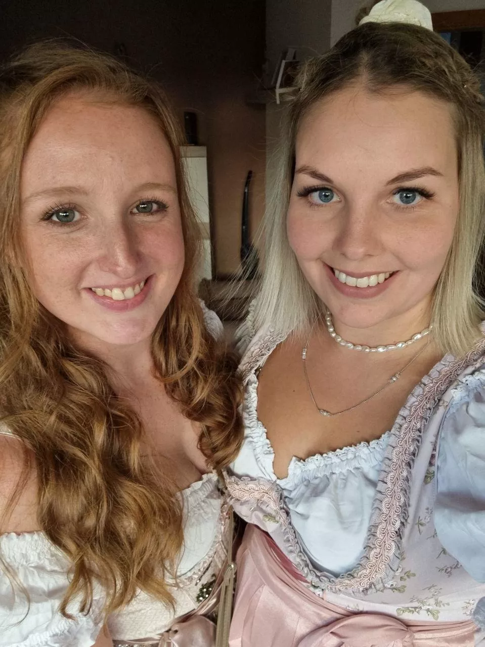 [2] German girls posted by phonyBrunt