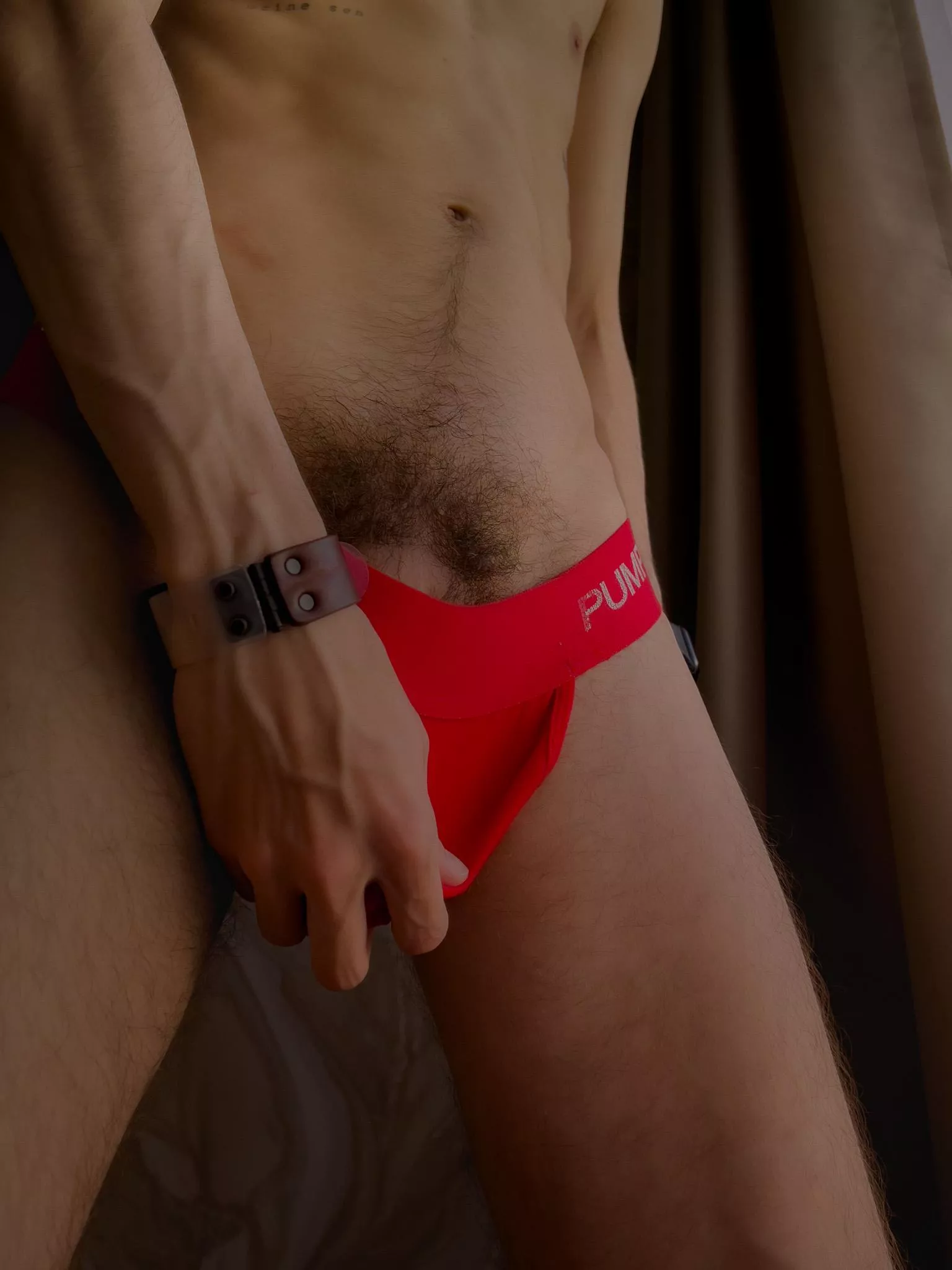 [21] do u like my pubes? posted by kssmass