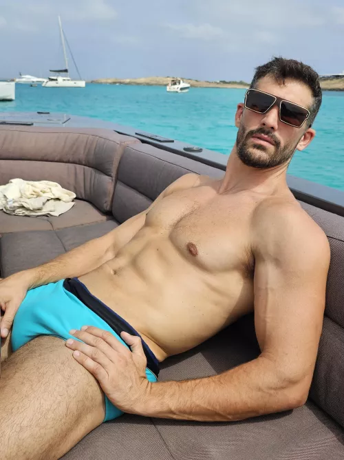 [35] Fill in the blanks: I ____ your ____ and then we ____ 😏 by dom_calvani