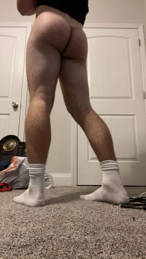 Any daddy’s need a sugar baby? :) by Fearless_Trick9818