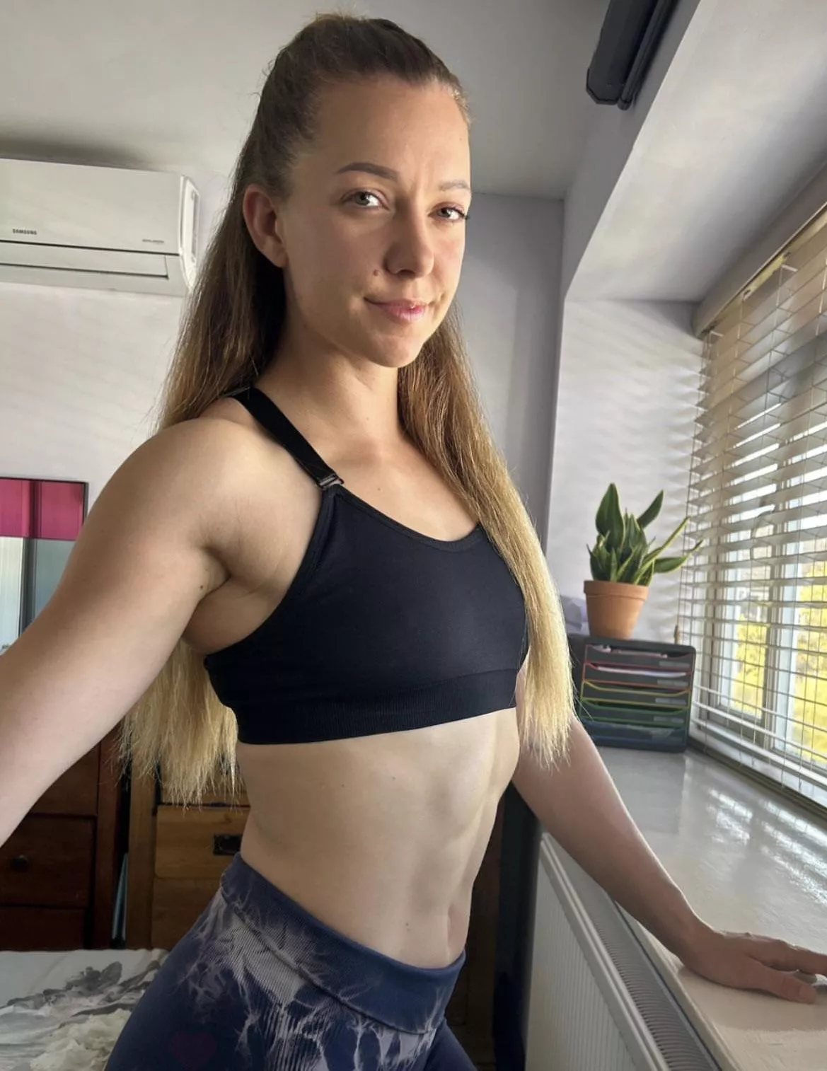are you in to english gym girls posted by rosieposieblue1