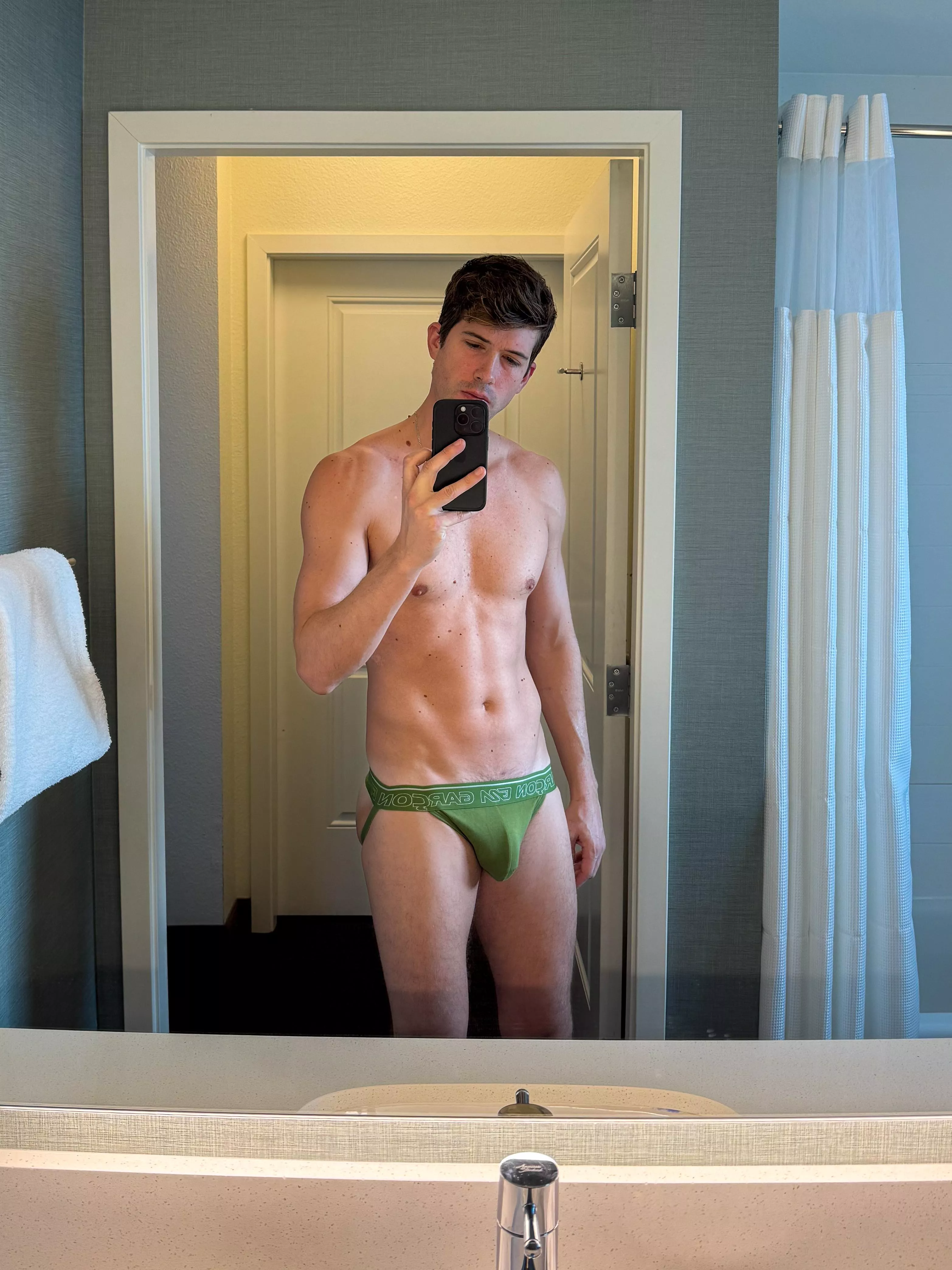 Bulging in green posted by AaronPaxx