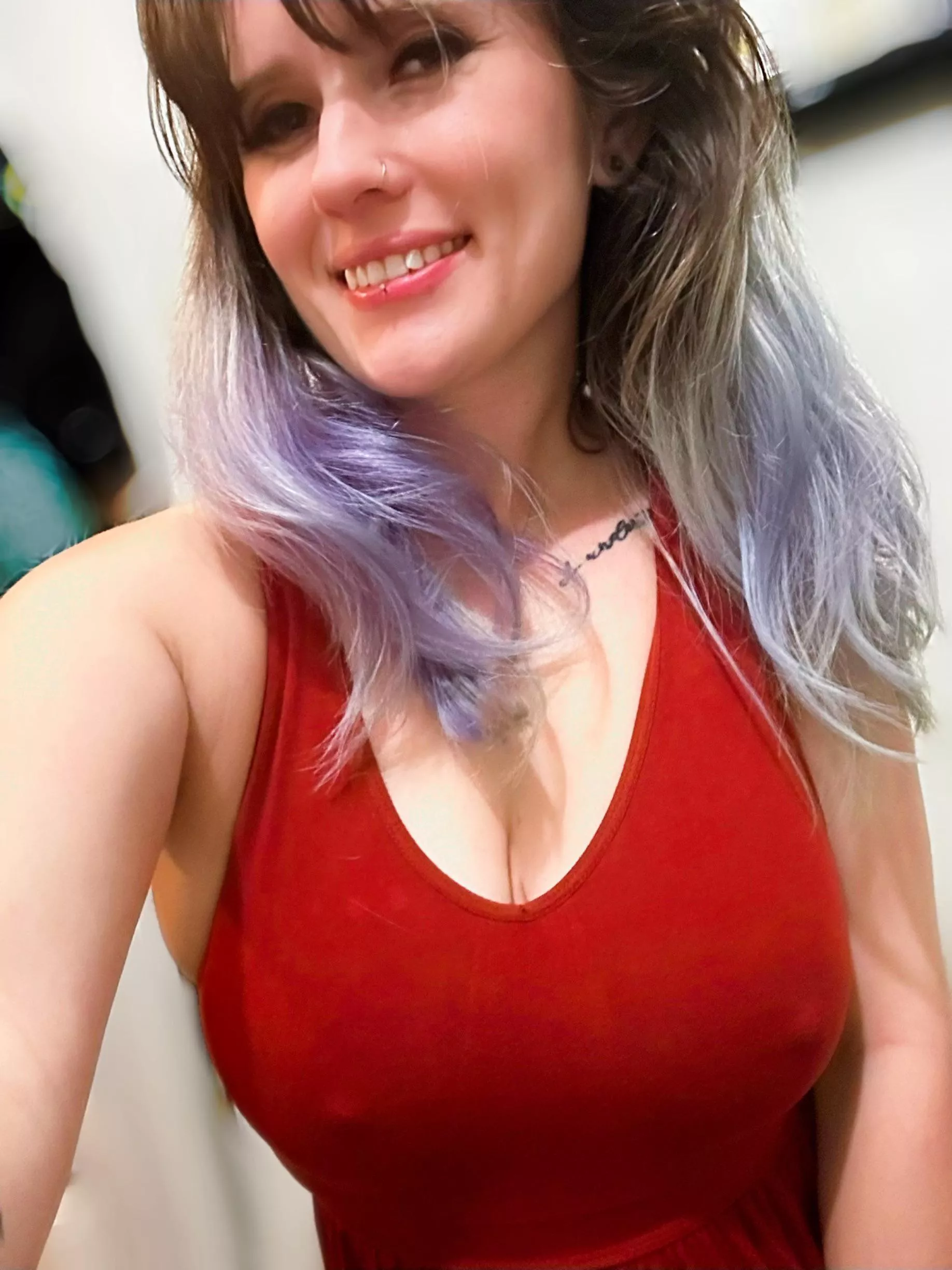 Even feeling cute in my nightie posted by LaneyFairy