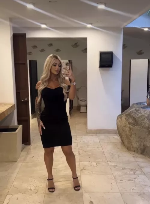 fits nicely by FitnessBarbiee