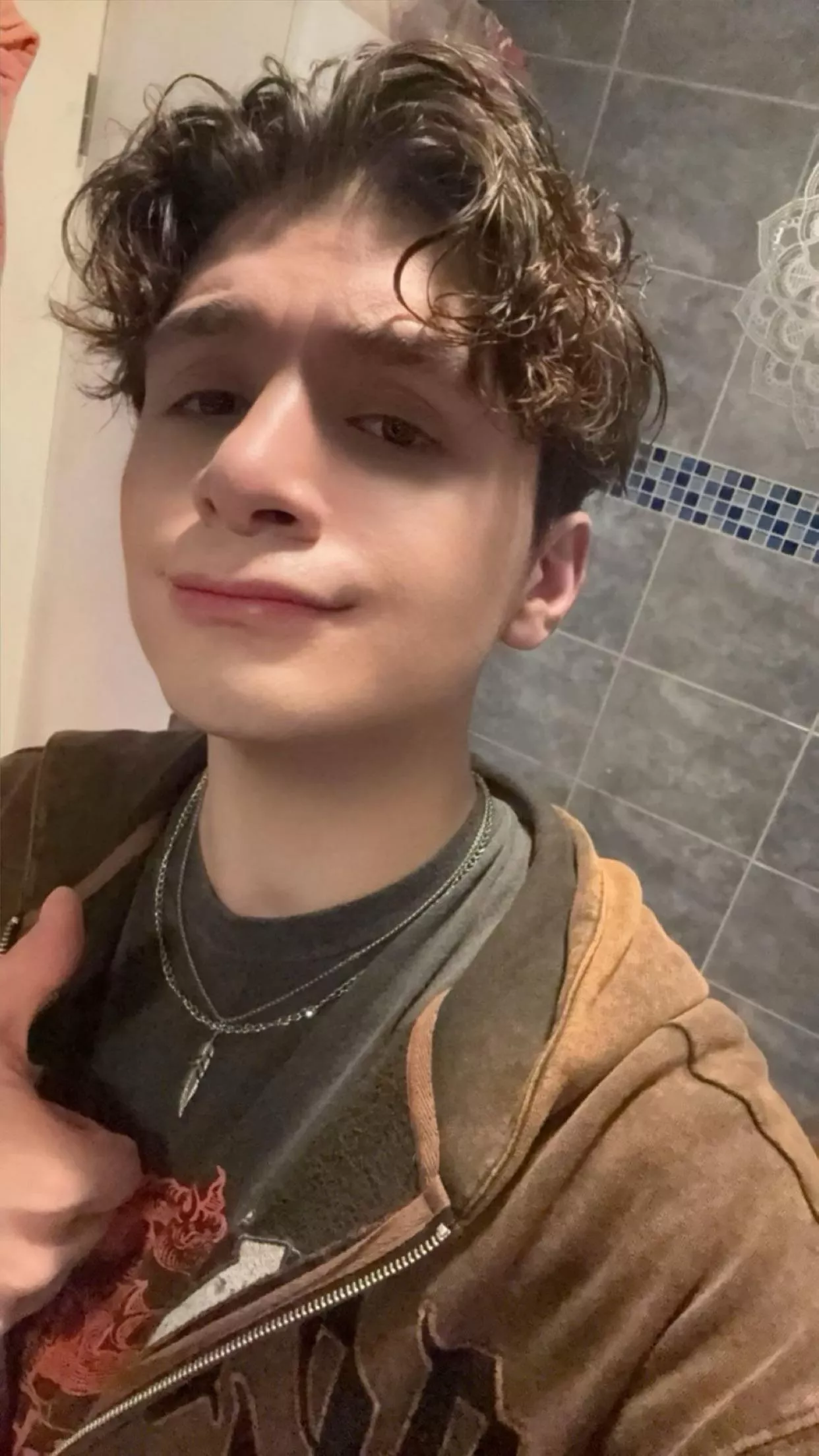 Hey there 🥸 posted by Alighterr