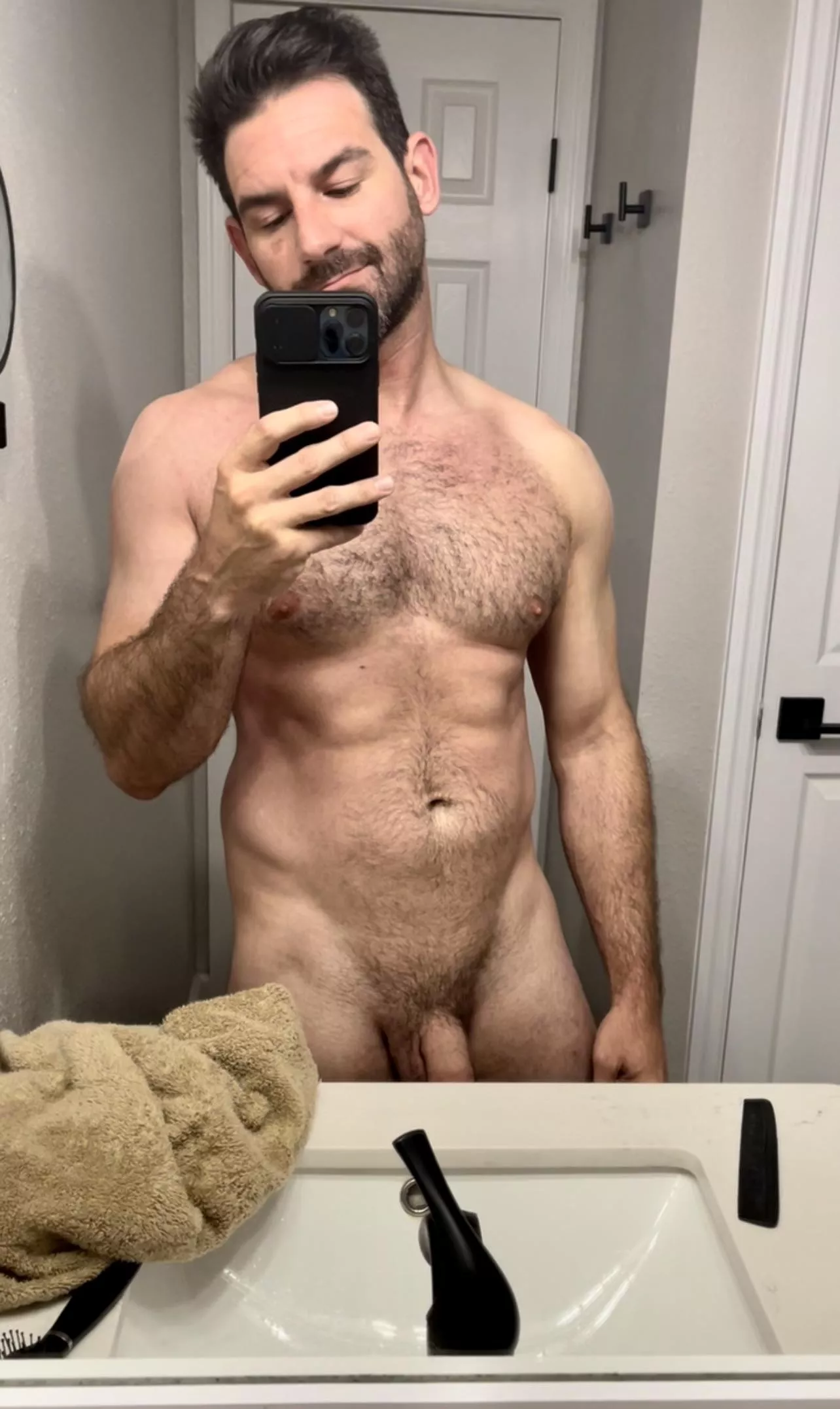 Hope you’re having a great Friday…😘 posted by Addicted-2-Trouble