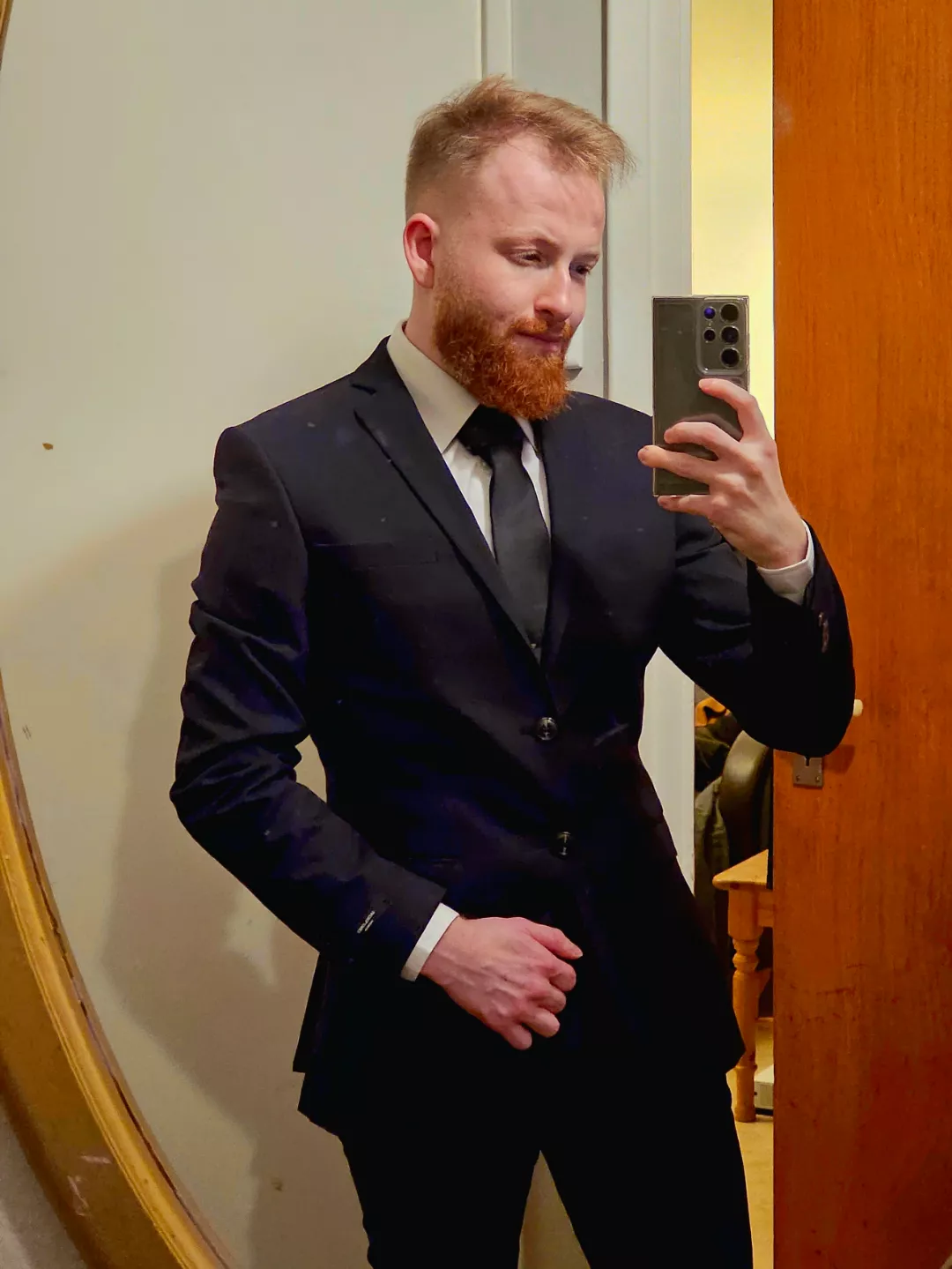 How do u like the suit on me? posted by khllo94