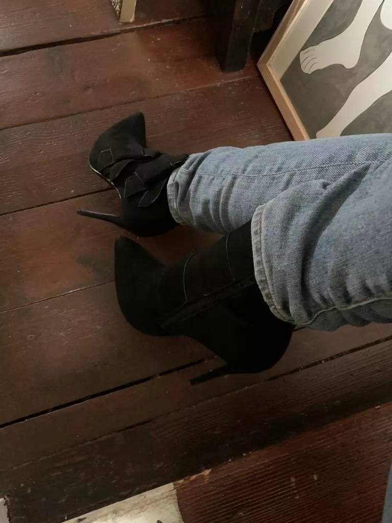 i love my suede black stiletto boots OC posted by MalinaWhispers