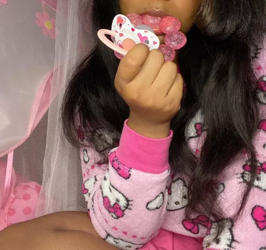 I need an aggressive older white dad to adopt me. Groom me into being what you want pleaseeee by secretsubmissivee