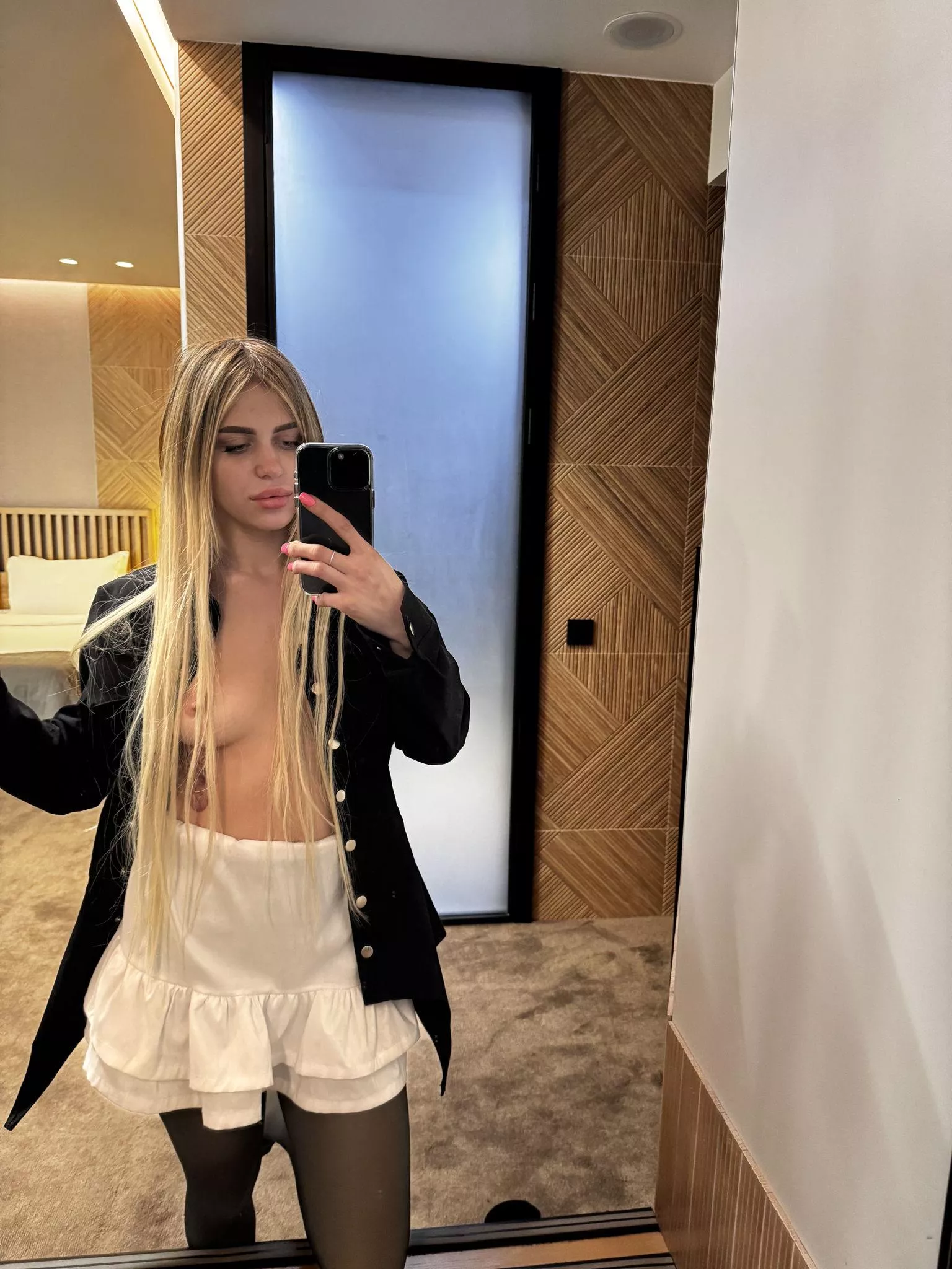 I returned from my neighbors and didnt understand why they looked at me like that posted by diana_flowerr