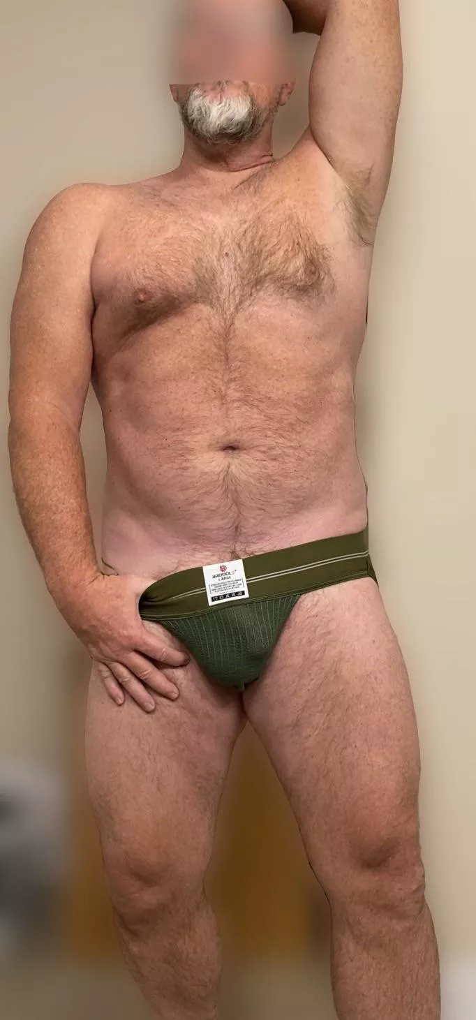 If you see something say something. 🤠🍻(53) posted by kdbeworsekdberaining