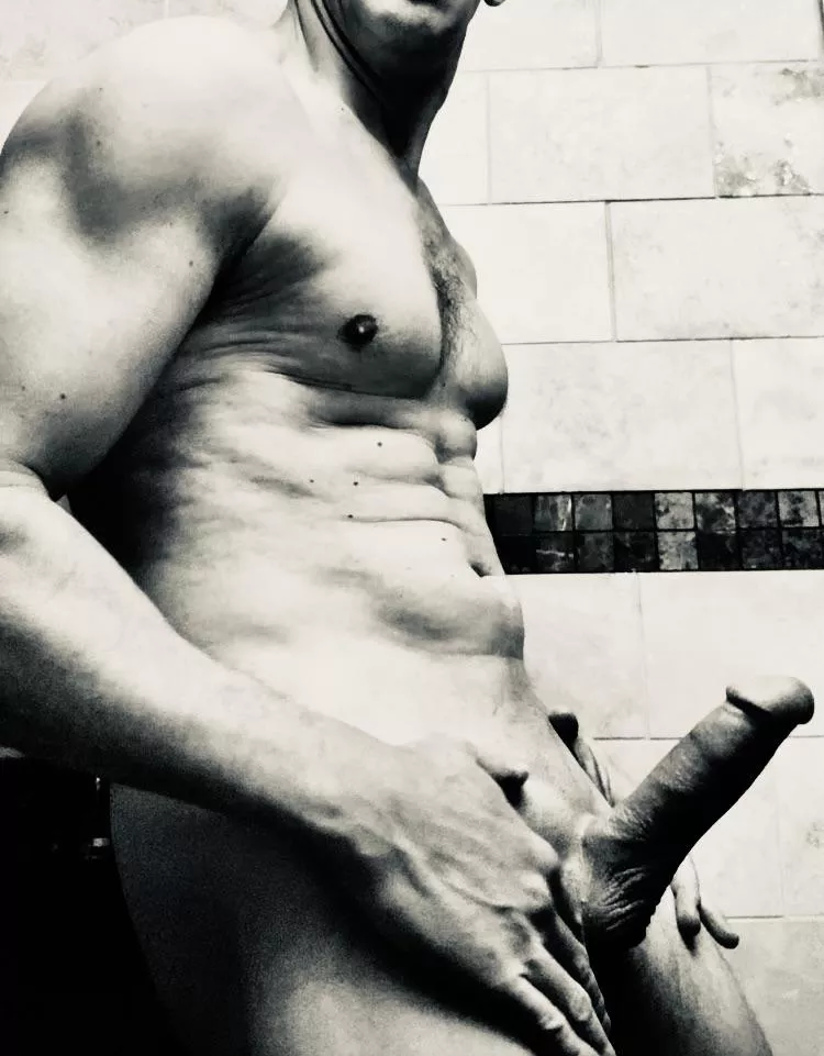 I’m a normal guy but kinda thick … guesses? (42) posted by NoDonut1020