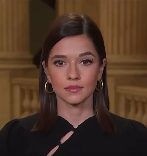 Julie Tsirkin by trackrat